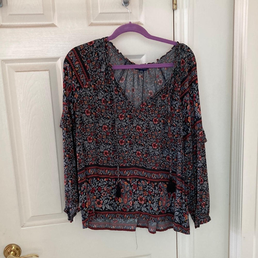 Floral V-Neck Women's Top - Black and Red